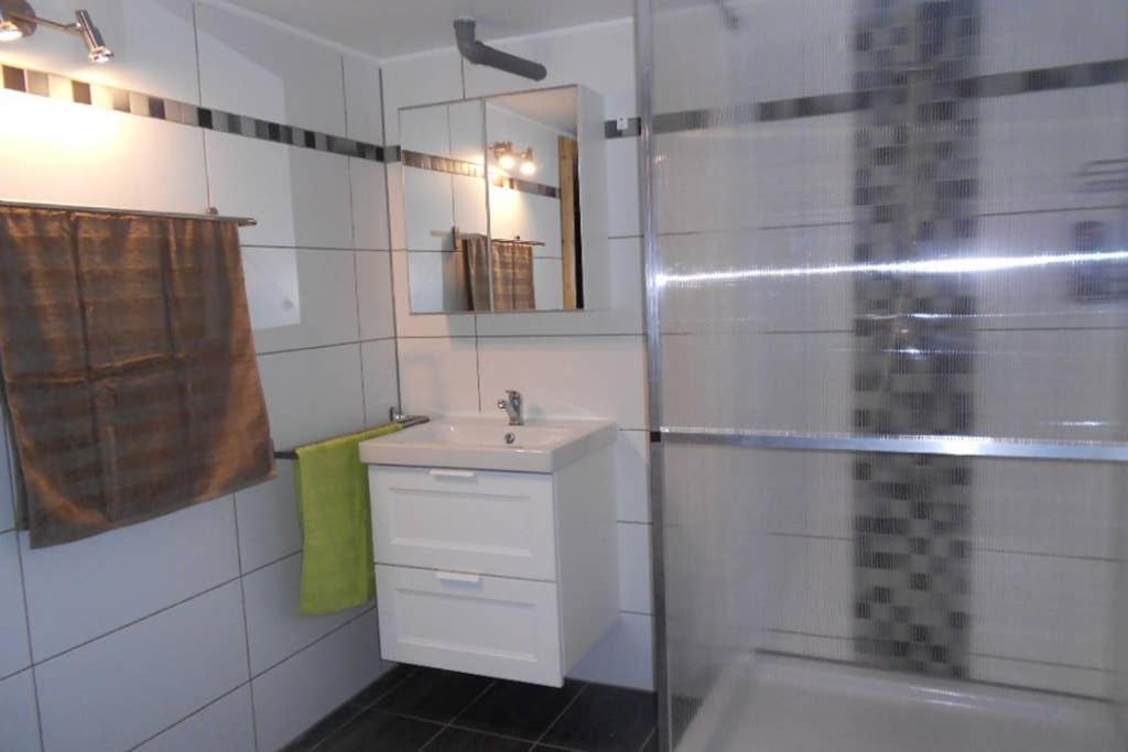 Zimmer In Direkter Naehe Zu Basel Grenzach-Wyhlen Exterior photo